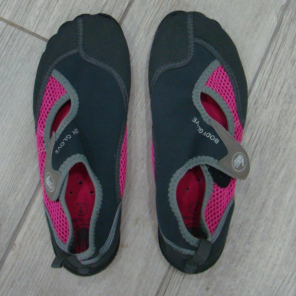 Body Glove Womens Barefoot Shoe Size 7 - Never worn